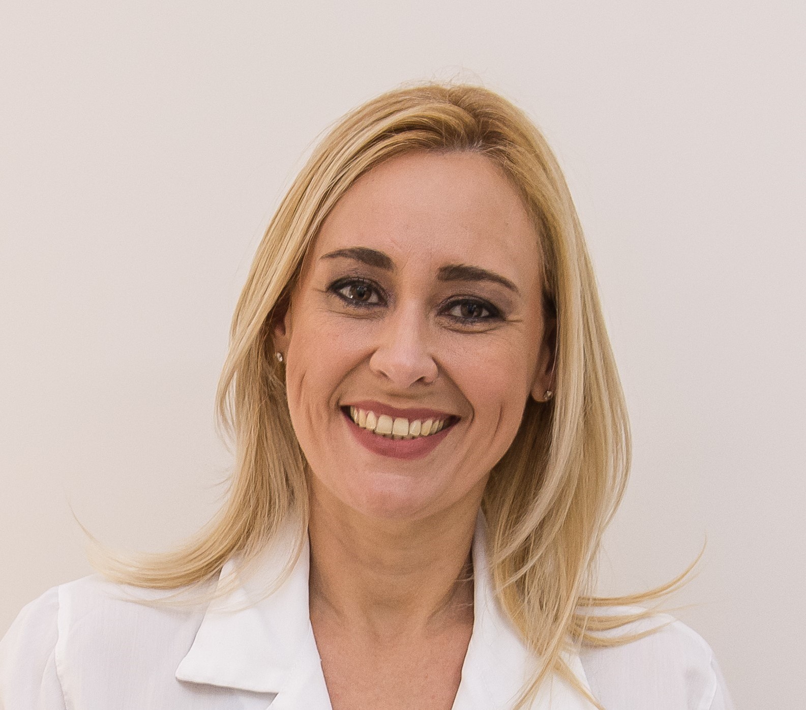 Dra. Milena Neves Ditzel, especialista em harmonização facial em Bauru